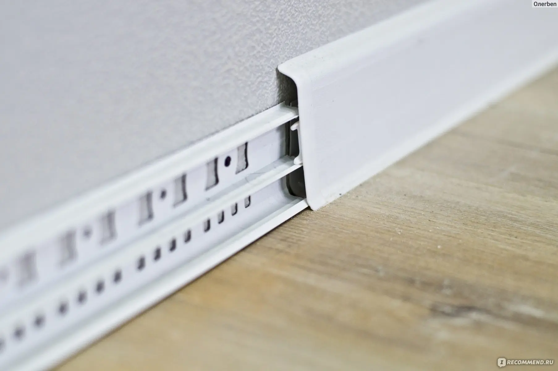 Плинтус напольный с кабель-каналами 85мм 2,2м "Деконика", 001 Белый