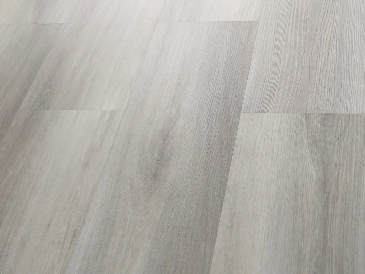 Q-14 Дуб Бродвей