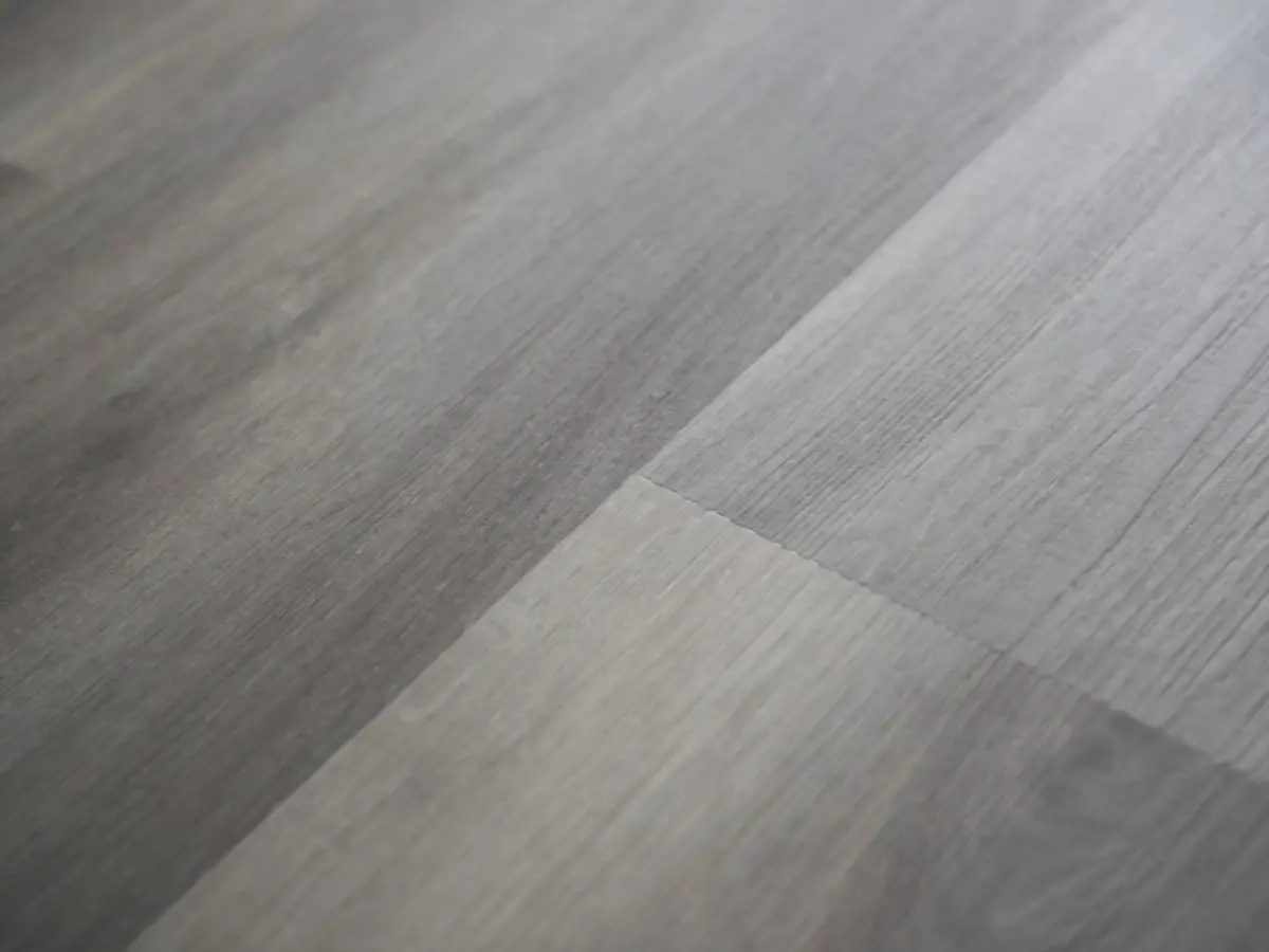 Q-14 Дуб Бродвей