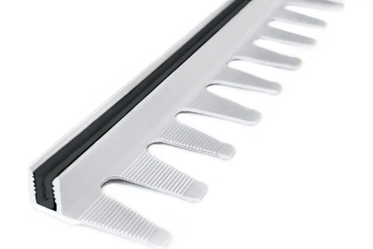 Крепеж алюм. универс. 12-15мм для Т-обр. стыка 0,9 с рез. вставкой