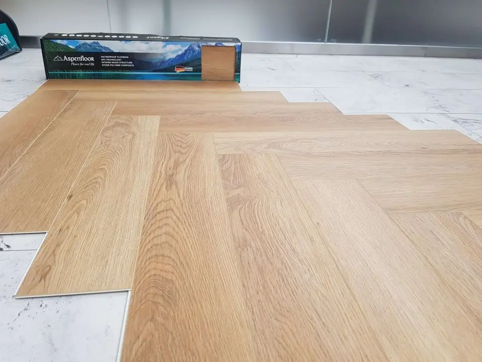 EL6-03 Кварц-виниловый ламинат SPC Элегант Дуб Виндзор 4V