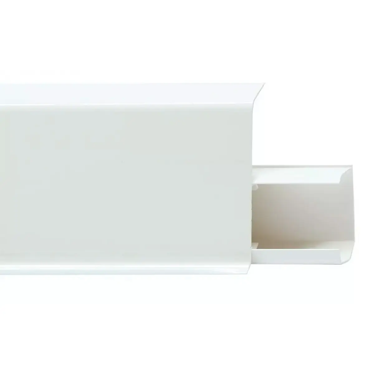 TERA №715 Плинтус со съемной панелью Сван 72 мм, 2,2 м.