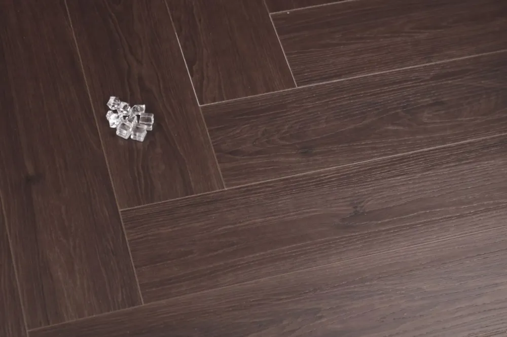 Кварц-виниловый ламинат SPC Резорт Куршавель 4V 640x128х5мм (1,311м2/16шт)