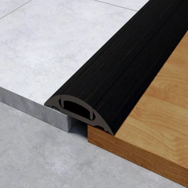 Порог с монтажным каналом прорезин. (с дюб-гвоздями) 30мм 0,9 "Идеал" 007/Черный