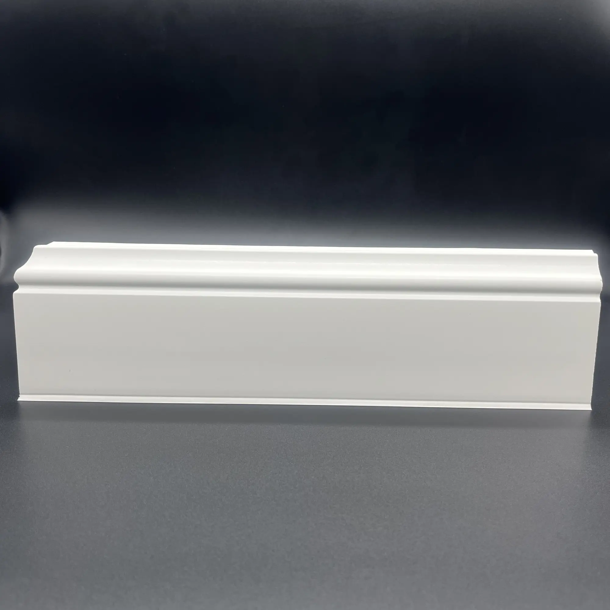 Плинтус напольный фигурный 80мм 2,2м "Идеал Дюра", 001 Белый